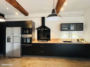 Maison 8 pièces 310 m²