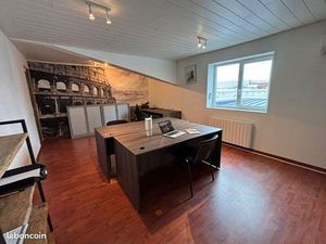 Bureaux + local de stockage