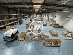 Local d'activité 1 500 m²
