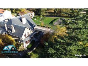 Maison 15 pièces 280 m²