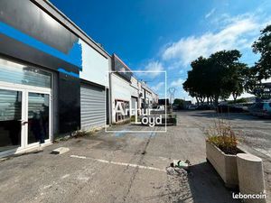Local commercial 230 m²