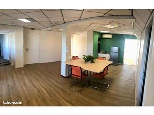 10m2 hypercentre Bureau individuel