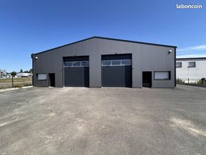 Local industriel 150 m²