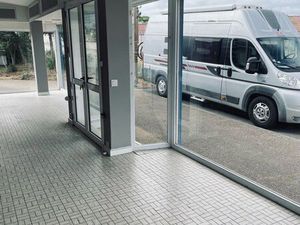 Local commercial 83m2