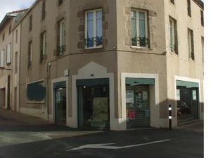 Local commercial 200 m²