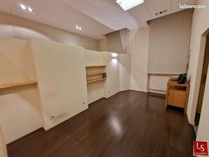Local 49 m² ROANNE