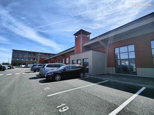 Local 261 m² Roubaix