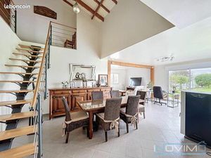 Maison 5 pièces 180 m²