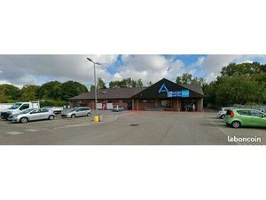 AMIENS (80) - 1500 m2 - A VENDRE LOCAL A USAGE COMMERCIAL OU ACTIVITE