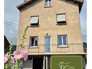 Au Brignon  maison sur 2 niveaux avec dépendances