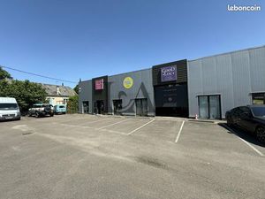 Local d'activité 500 m²