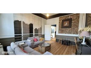 Maison 7 pièces 208 m²