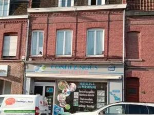 Local Commercial et habitation 220m2