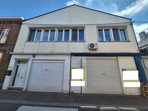 ENTREPOTS 290m² + APPARTEMENT 169m² + TERRASSE 140m²