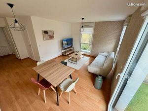 Appartement meublé lumineux entièrement rénové au cœur d'un îlot de verdure