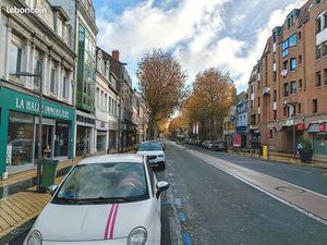 Grand local emplacement numéro 1
