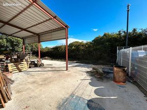 Local d'activité 300 m²