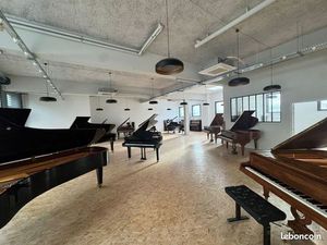 A louer : grand local de 390 m² climatisé – accès immédiat autoroutes