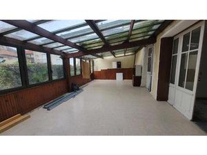 Maison D Habitation Avec Local Commercial