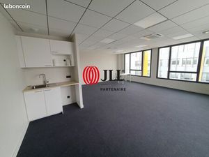 Bureaux 60 m²