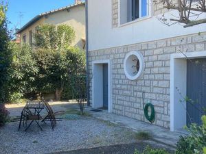 Location pour bureaux et/ou habitation 96 m²  5 pièces  proche Nouveau Saint Roch  1.325 C