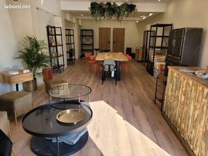 Murs commerciaux loués – 2 locaux – 132 m² – Rentabilité 10 7 % – Locataires Mairie + Lave