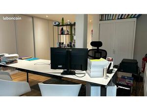 A vendre local professionnelle et place de parking / possibilité de transformer en apparte