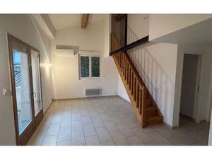 Location appartement  m² T-2 à Marsillargues  765 €