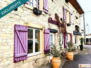 Fonds d'un superbe restaurant gastronomique réputé dans toute la région  prêt pour une rep