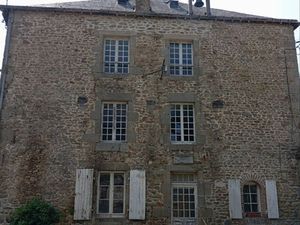 Immeuble à rénover - Proximité MAYENNE