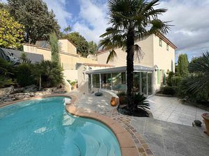 Villa Venelles 5 pièce(s) 147 m2