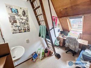 Chambre étudiante avec mezzanine idéale pour investissement