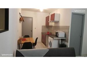 T2 Nîmes centre prox lycée Daudet