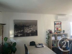 Appartement F4 à louer - 4 pièces - 74 m2 - Pezenas - 34 - LANGUEDOC-ROUSSILLON