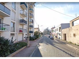 PLACE DE PARKING SÉCURISÉE