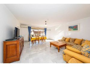 LE CANNET - PROCHE COMMERCES - 3 PIECES - TERRASSE - GARAGE