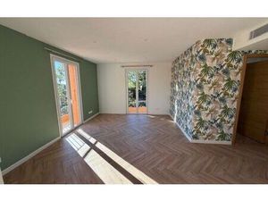 Location appartement  m² T-3 à Carros  1 340 €