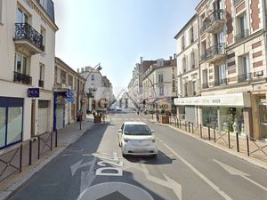 LOCAL COMMERCIAL EMPLACEMENT N1 A LOUER LE PERREUX SUR MARNE