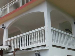 Maison atypique 9 pièces sur 3 niveaux