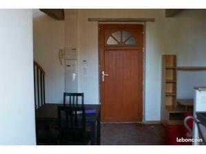 Loue T2 plein centre Villemur 510 euros