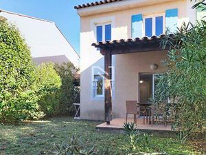 MONTAUROUX - Duplex avec jardin dans une résidence avec piscine