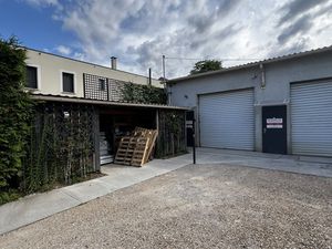 LOCAL D'ACTIVITE 75 m2 + bureaux 50 m2