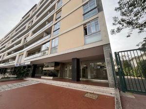 A LOUER  LOCAL COMMERCIAL 155 M² ENVIRON SECTEUR CANNES  ALEXANDRE III