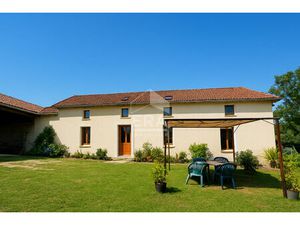 Maison entièrement rénovée dans un cadre privilégié