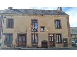 Maison de bourg à rénover Fort potentiel !