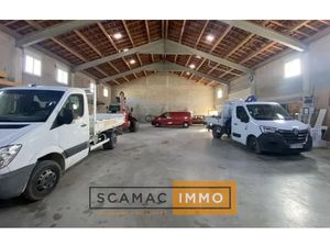 Local d'activités de 440m²