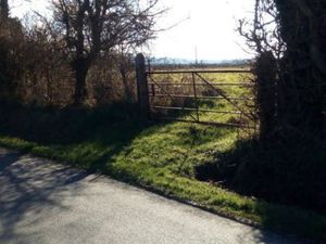 Terrain avec eau courante terre de très bonne qualité