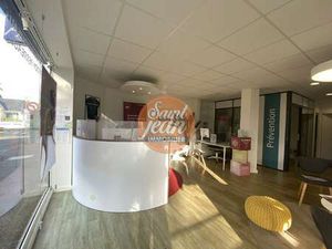 Vente Bureaux et commerces à Saint-Jean-de-Monts (85160) : à vendre / Saint-Jean-de-Monts