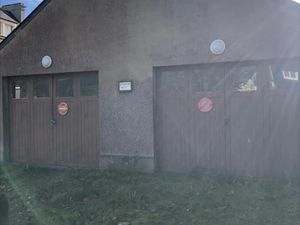 Location parking 50 m² à Valognes (50700)  300 €