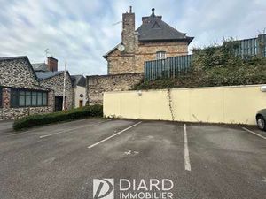 Location Garage box et parking à Vitré (35500) : à louer / Vitré